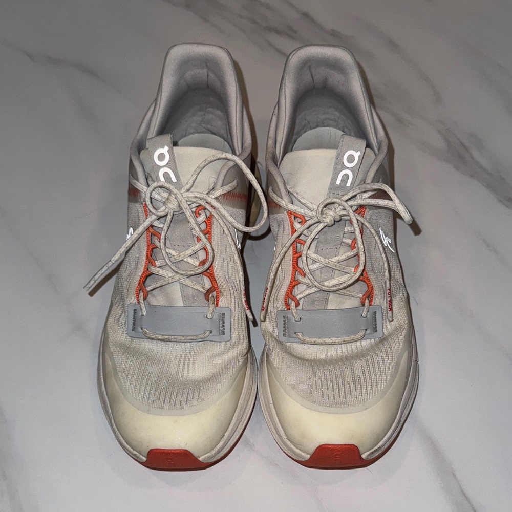 On Running Women’s Cream and Tan Athletic Shoes - Picture 2 of 6